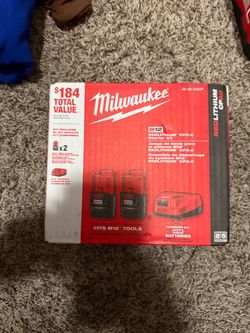 Milwaukee M12 REDLITHIUM CP2.0 Starter Kit