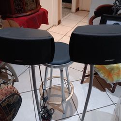 BOSE SPEAKERS WITH STAND