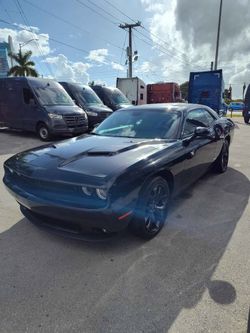 2022 Dodge challenger SXT Coupe 2D