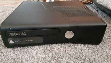 Xbox 360 S( console and controllers only no wires)