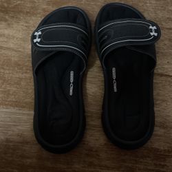 Under Armour Slides - Size 6