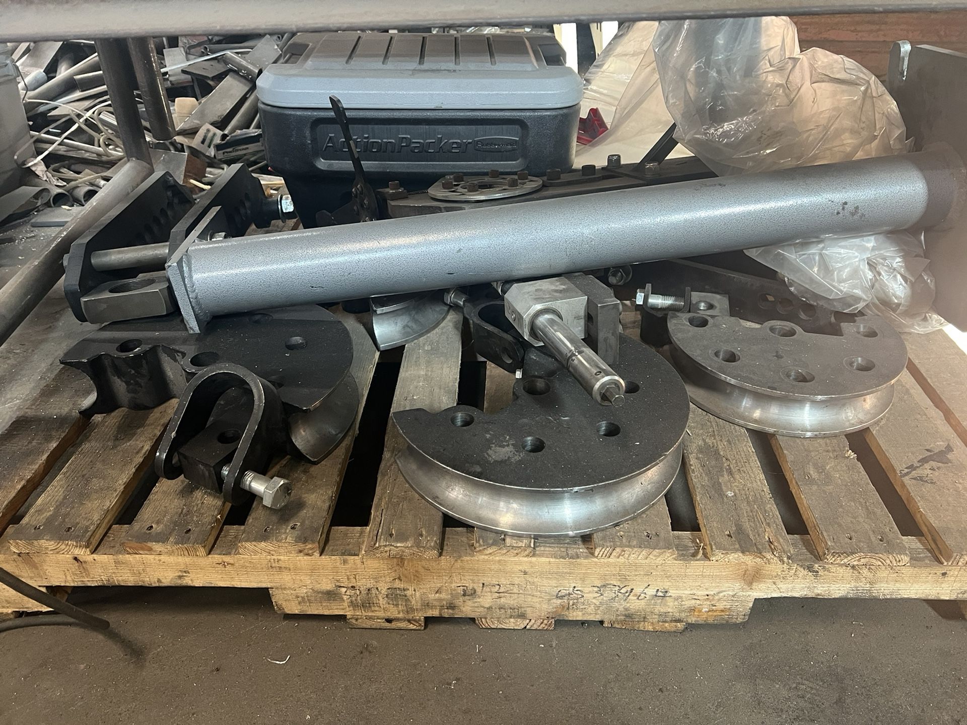Jd Squared Model 32 Air/hydraulic Pipe Bender for Sale in WA OfferUp