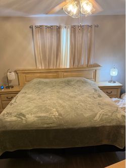 King bed with night stands and mattress