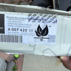Mercedes Rear Break Pads 