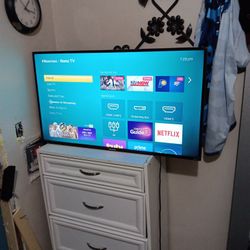 Hisense 40" Roku Tv