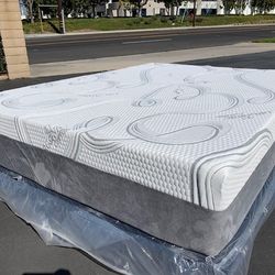 Queen Organic Cool Gel Memory Foam!!