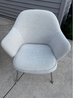 Guest Chair w/ Arms - Fabric