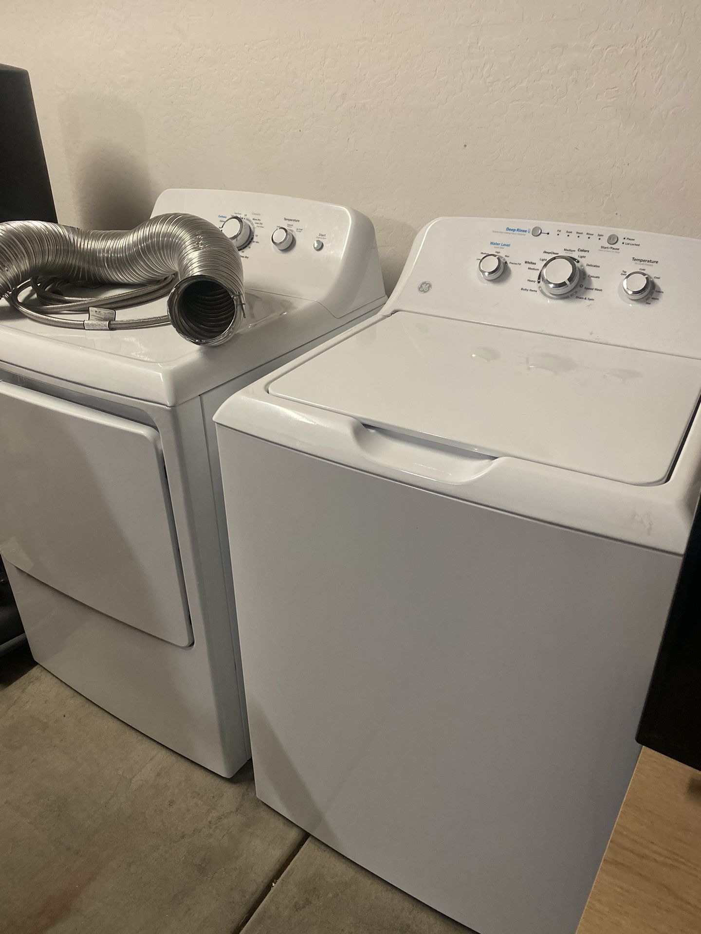 GE 4.2-cu ft Agitator Top-Load Washer (White) And 7.2 Dryer Combo $500 For Both