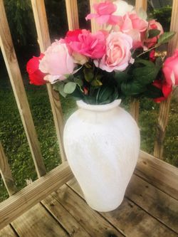 Beige and white heavy ceramic vase