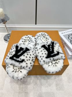 New LV women’s shoes available—wide range of colors and full size run. DM me if interested!