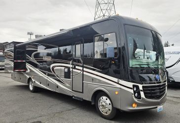 2018 Holiday Rambler Vacationer 36F