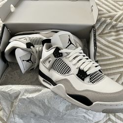 Jordan 4 Military black