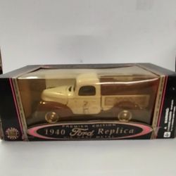 118th scale antique vehicles