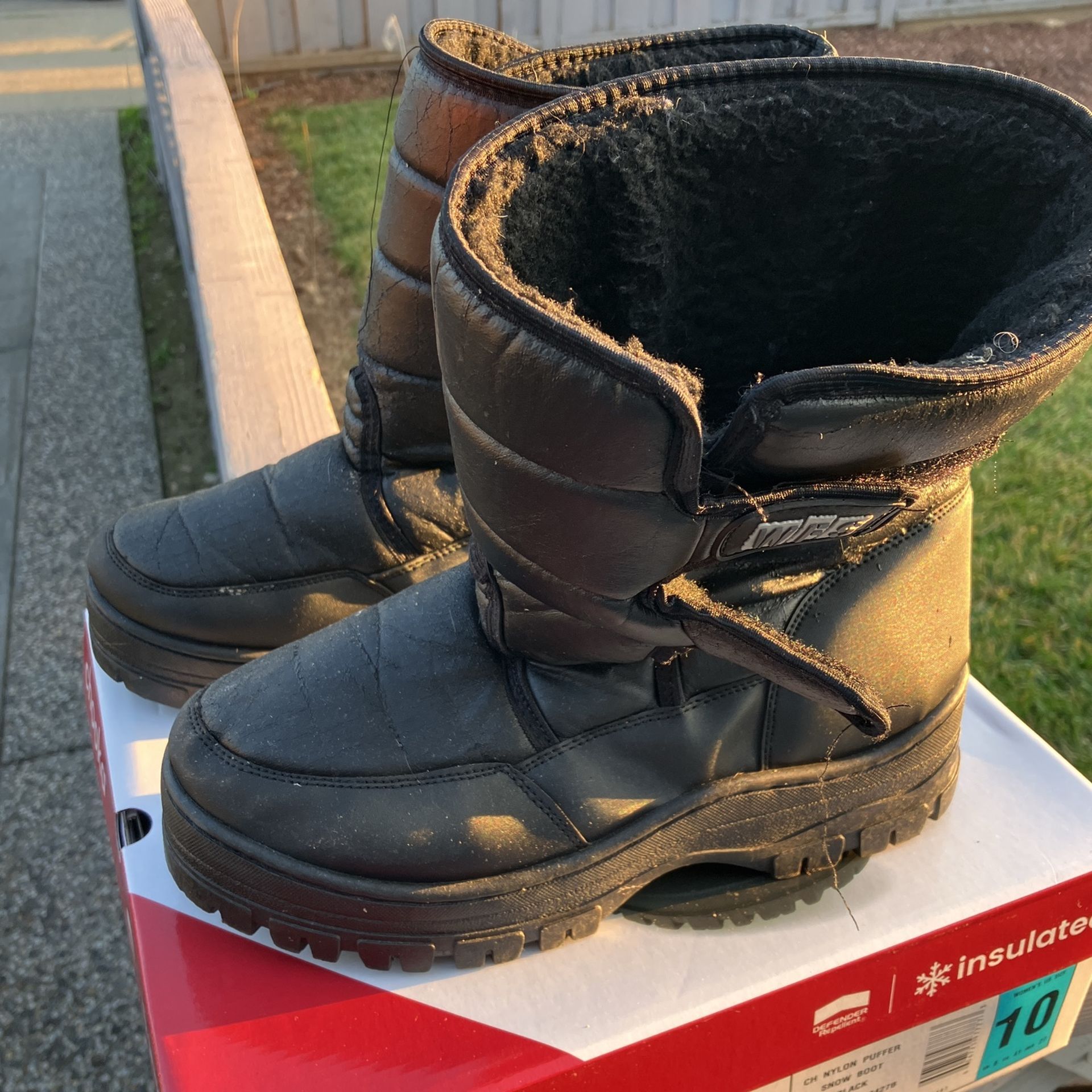 Men’s Snow Boots Size 11