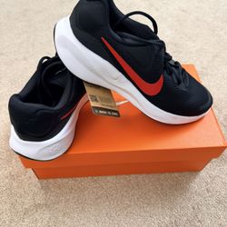 Black BRAND NEW Nike Revolution Men Size 9 pick up in palatine/glenview $65