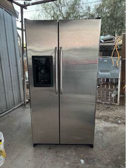 GE REFRIGERATOR