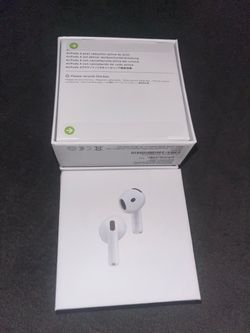 Apple AirPods 4 with Active Noise Cancellation