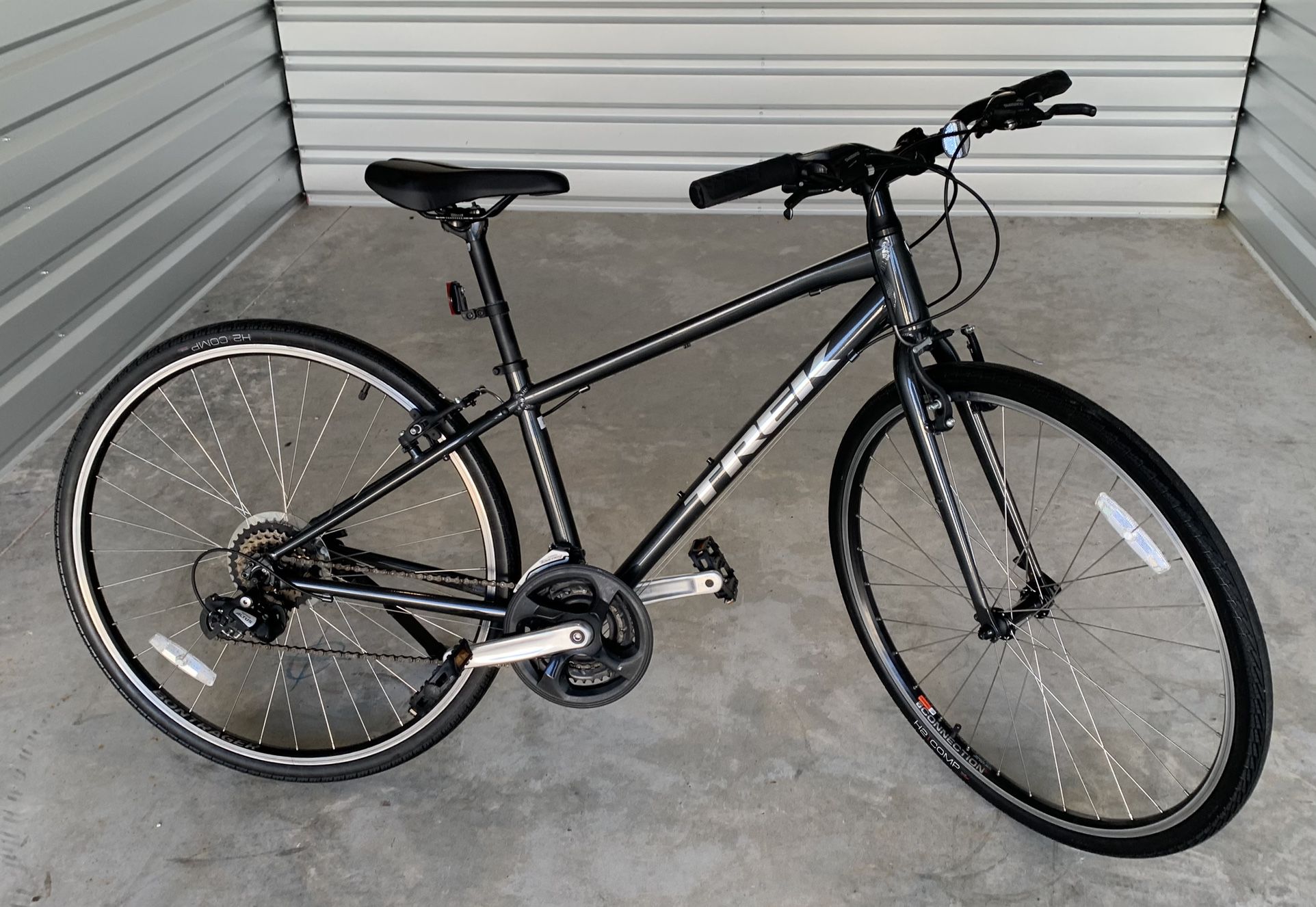 Trek FX 1 is a hybrid bike with a lightweight aluminum frame 