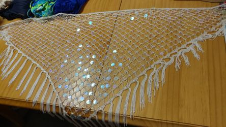 Scarf/Shawl, White w Iridescent sparkle circles