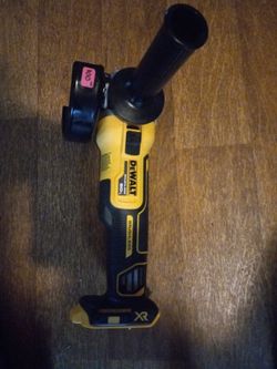 DeWalt DCG 405 XR 20V Brushless Angle Grinder 100 Dollars No Lower