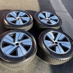 PORSCHE TAYCAN NEW OEM FACTORY GENUINE 19" WHEELS AND TIRES