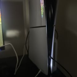 Come with the cables and controller