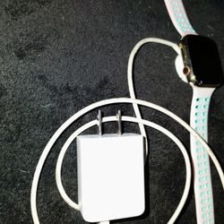 Apple Watch Series 8 Sapphire Crystal & Aluminum Watch