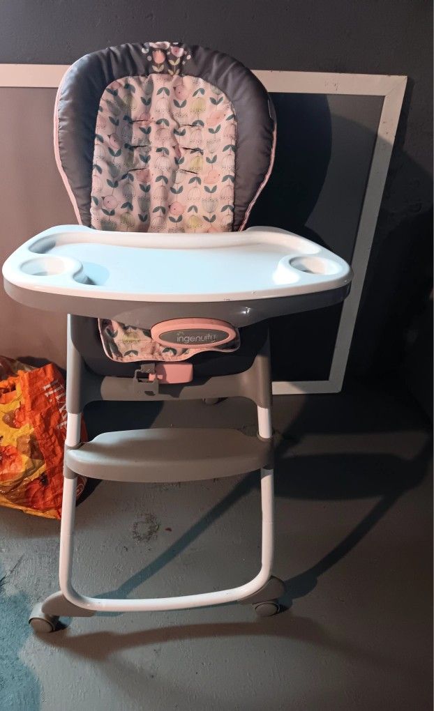 HIGH CHAIR