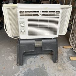 Frigidaire Window AC Unit