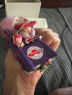 2008 Red Hat Society Annual Christmas Ornament – Purple Convertible