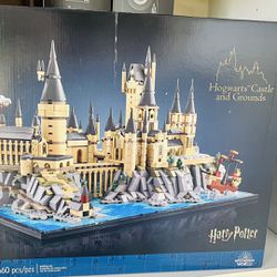 Lego Harry Potter Hogwarts Castle And Grounds 