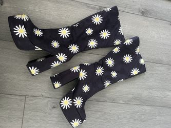 Size 9 Female Platform Boots 