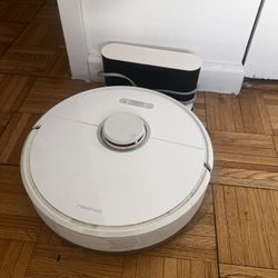 Roborock Smart Robot Vacuum – Works Great