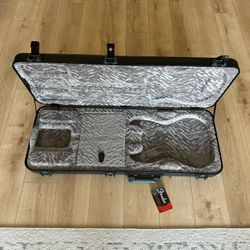 Fender Deluxe Molded Tele / Strat Guitar Case (Like New)