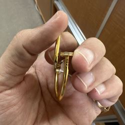 21K Solid gold Nail Bracelet
