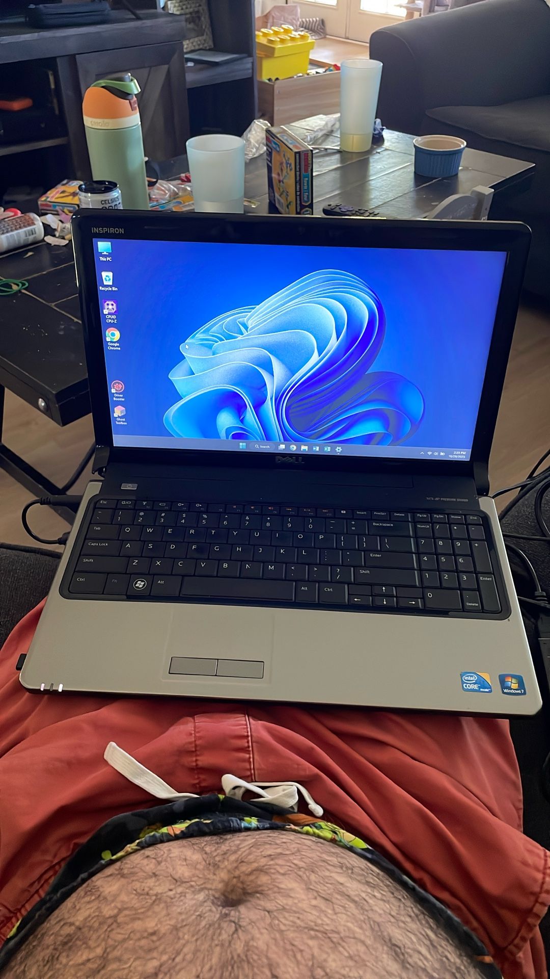 Dell Inspiron 1564 Laptop
