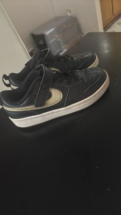 Nike Black And Gold