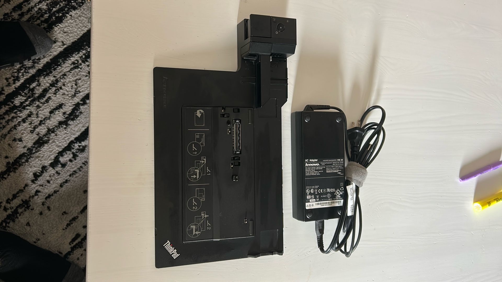 Lenovo Thinkpad Mini Dock Plus Series 3 Type 4338 w/44N0114 AC Adapter 170W 
