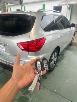 Car keys and fobs for all year and model