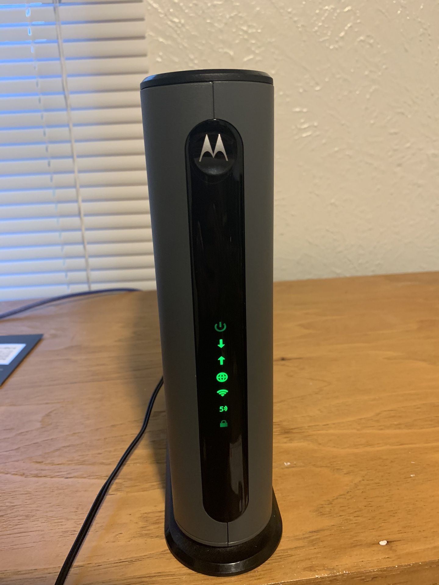 Motorola MG7550 Router Modem Combo