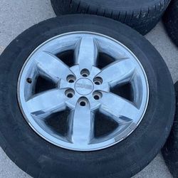 Only 2 Wheels available 20” Toyota Tundra Wheel 20 Platinum Rim Factory original Stock 5 Lug 5x150 Bolt Pattern Take Off 275/55r20 Tire Pull Offs Used