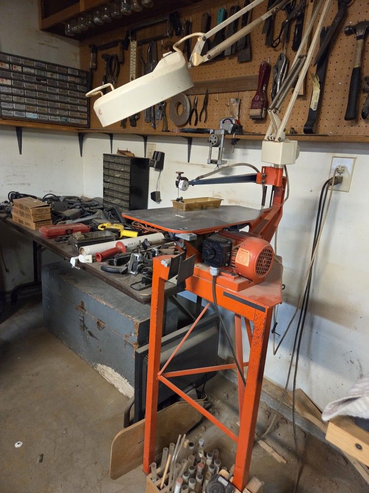 Hegner Scroll Saw