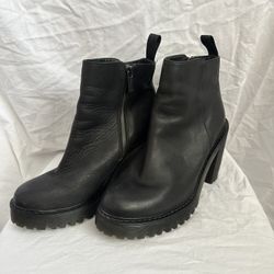 Dr Martens Magdalena Women’s Black Leather Heeled Zip Up Booties