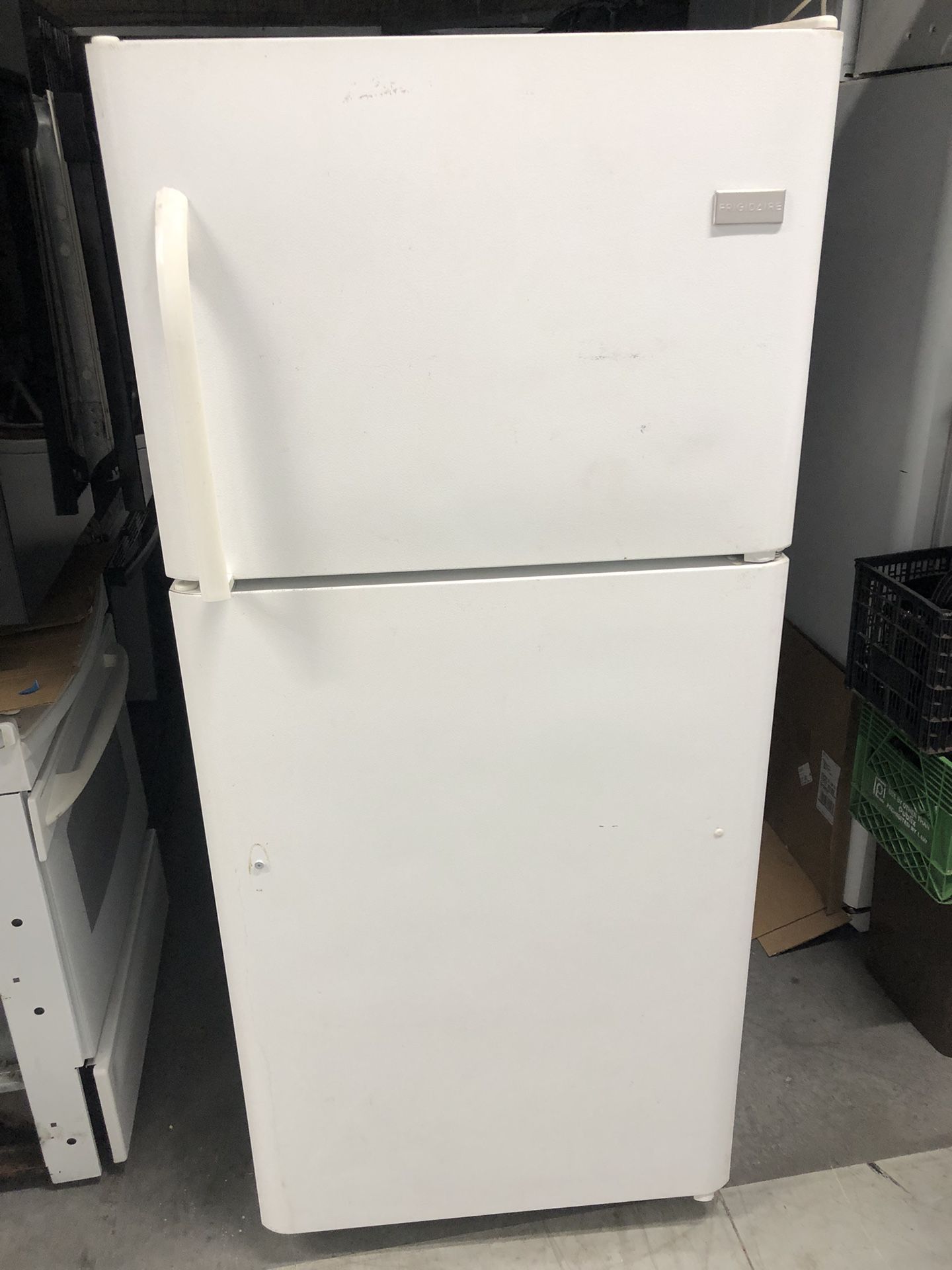 Frigidaire Top Bottom Refrigerator (Broken Handle)