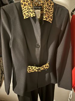 Women’s  Suit 