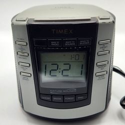 Timex T300B Digital Tuning Clock Radio with Nature Sound Alarms. Asking For $9.99 Or Best Offer 👈😊