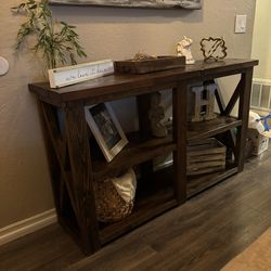 Entrance Table with matching side table
