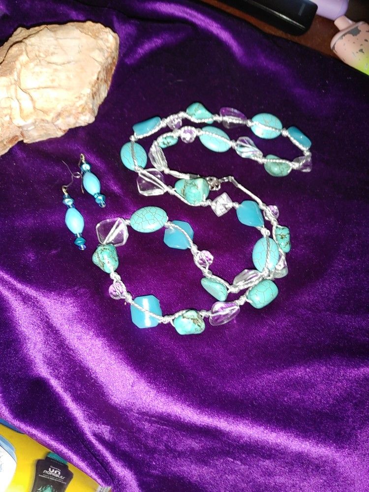 Turquoise (Faux) Exquisite Necklace.matching Earrings