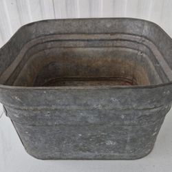 Vintage Galvanized Metal Wash Tub Plant Stand Pot Holder 