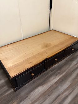 Base para cama pequeña